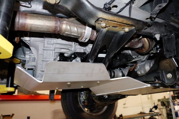 TRANSMISSION AND TRANSFER CASE SKID PLATE - SPRINTER 4x4 (2015-2022) by VAN COMPASS - Image 5