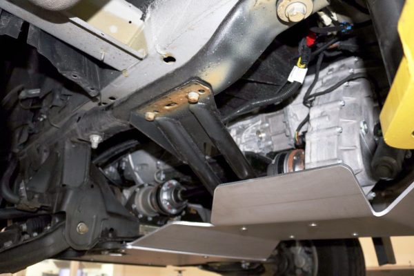TRANSMISSION AND TRANSFER CASE SKID PLATE - SPRINTER 4x4 (2015-2022) by VAN COMPASS - Image 6