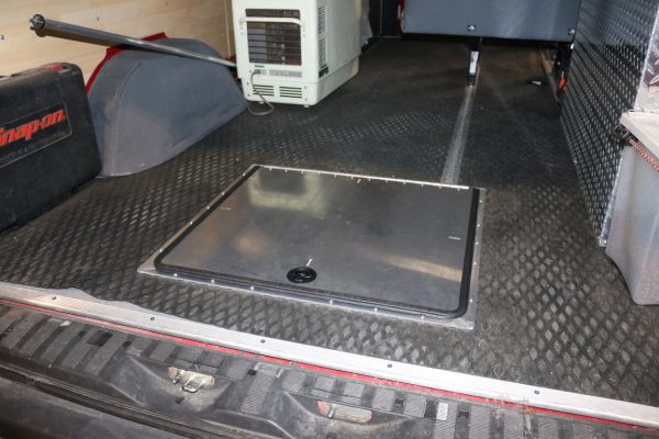 REAR STORAGE TRUNK - SPRINTER (2007+) by VAN COMPASS - Image 4